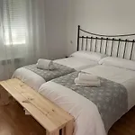 De Gredos * نافاريدوندا دي غريدوس