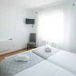 De Gredos * نافاريدوندا دي غريدوس